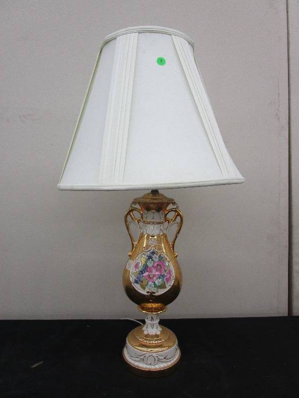 lot 3 image: Vintage Lamp with Shade, 32 Inches Tall, Works