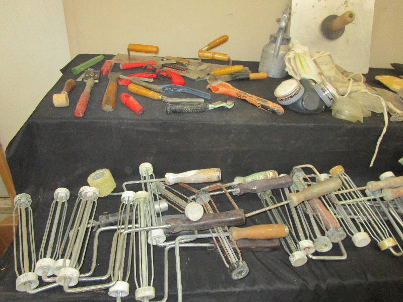 lot 9 image: Various Paint Scapers, and Rollers