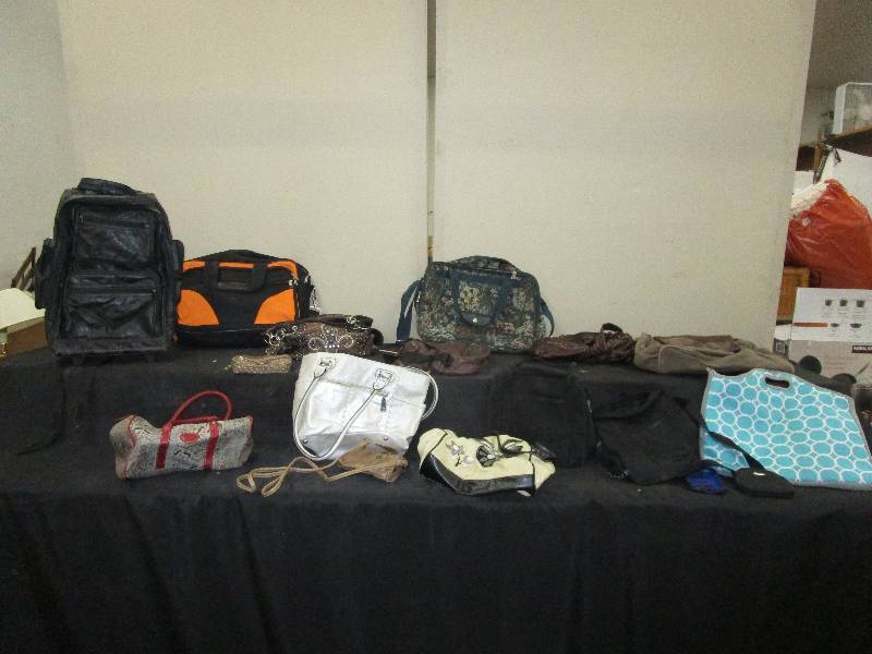 lot 52 image: Misc Bags, Purses, Bags, Wallets, Backpacks