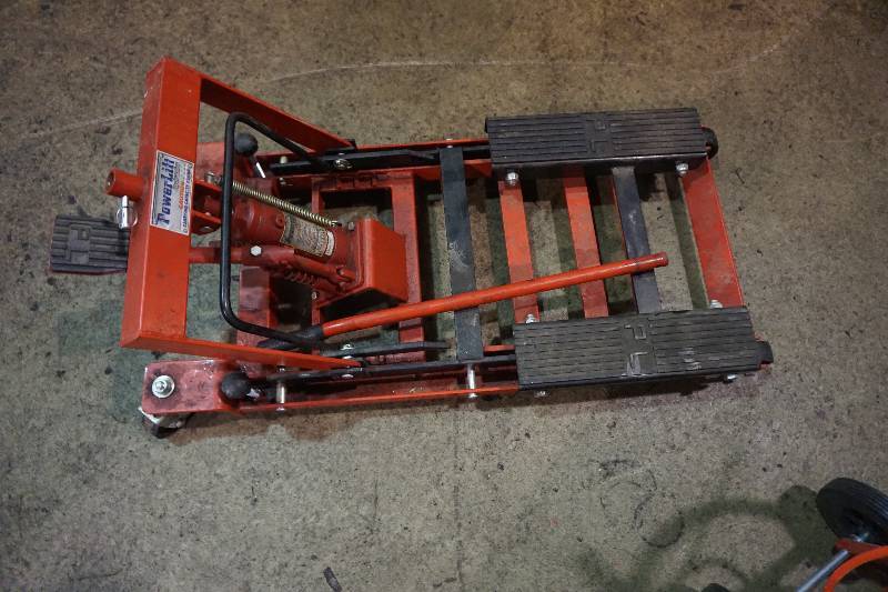 lot 20 image: Power Lift Brand 1500 lb Hydraulic ATV Jack Stand