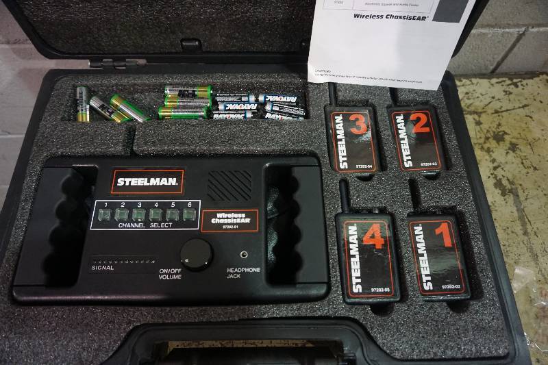 lot 26 image: Steelman Model 97202 Wireless Chassis Ear Electronic Squeak and Rattle Detection Unit