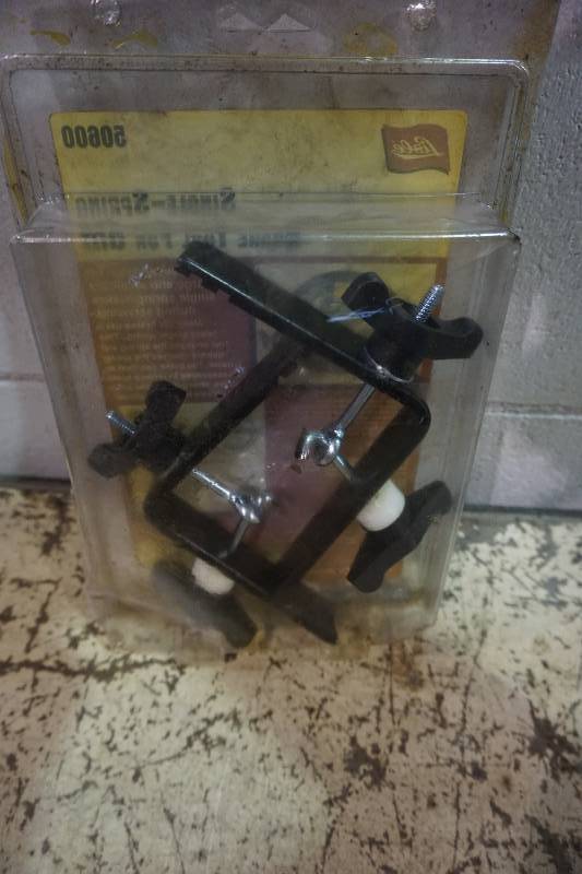 lot 30 image: Lisle Model 50600 GM Single Spring Brake Tool