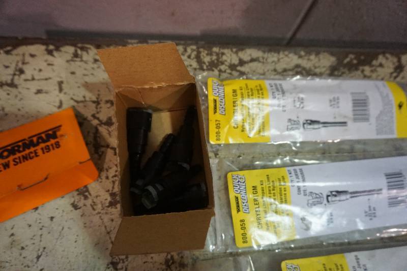 lot 39 image: ChryslerGM Nylon Fuel Line Repair Kits