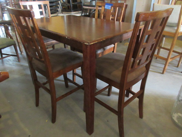 lot 110 image: HIGH TOP TABLE WITH CHAIRS