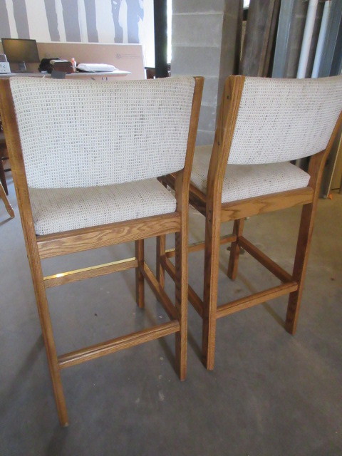 lot 114 image: OAK FRAME BAR CHAIRS