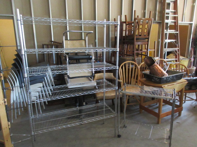lot 118 image: METRO SHELVING UNITS