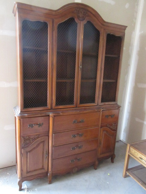 lot 101 image: FRENCH STYLE CHINA CABINET