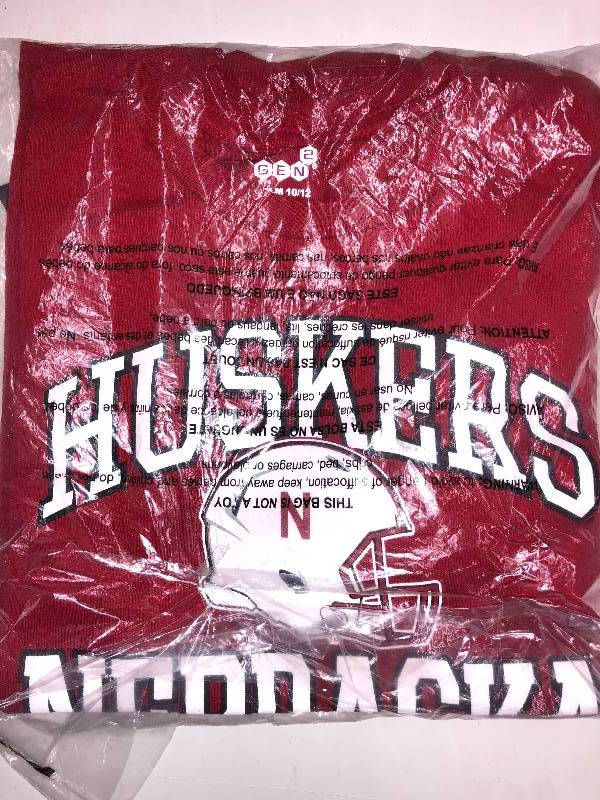 NEW Packaged Youth Medium Nebraska Huskers Shirts