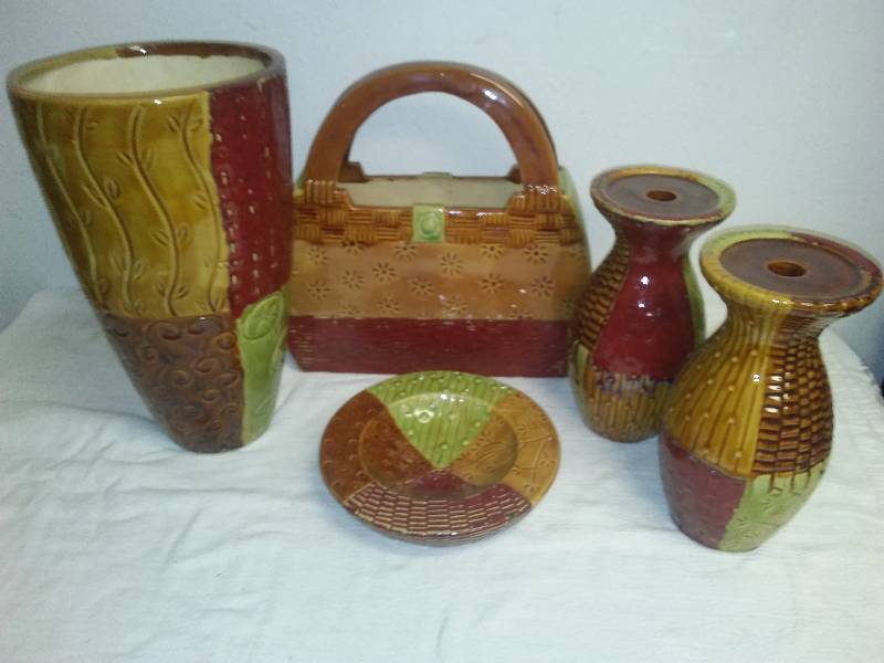 lot 151 image: Lyon 5 piece Pottery Set