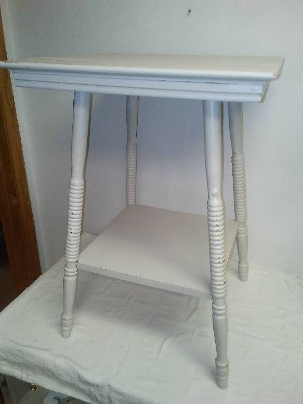 lot 159 image: Vintage white occasional table