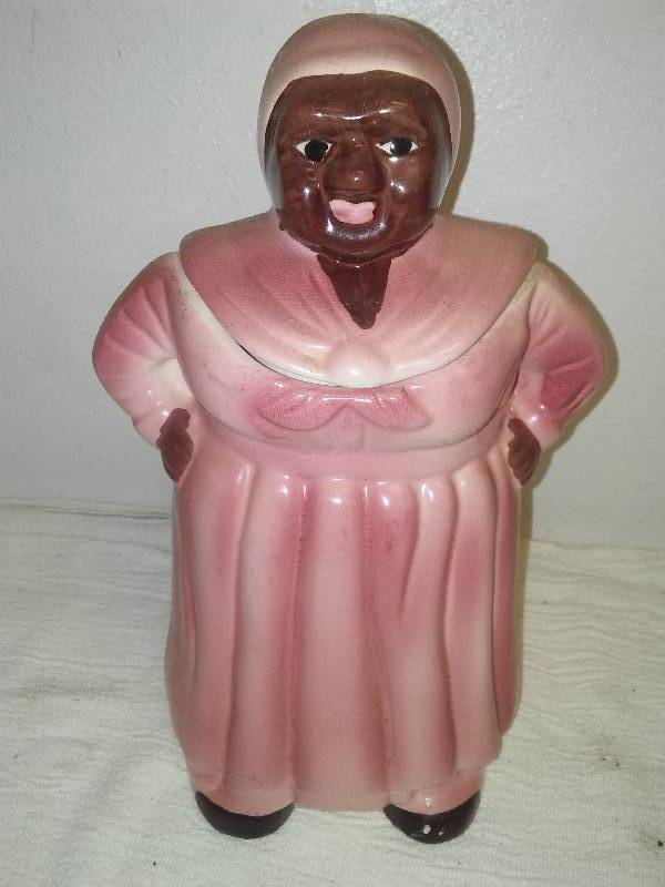 lot 166 image: Vintage Pink cookie jar