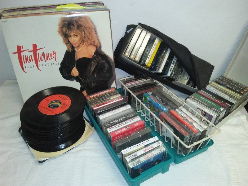 lot 171 image: Vintage Music Lot