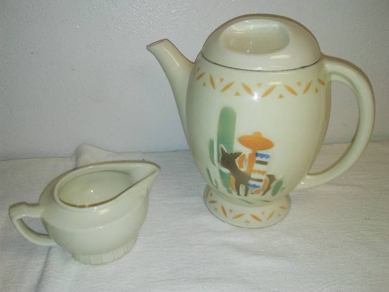 lot 174 image: Vintage  Porcelier Southwest design teapot coffee pot