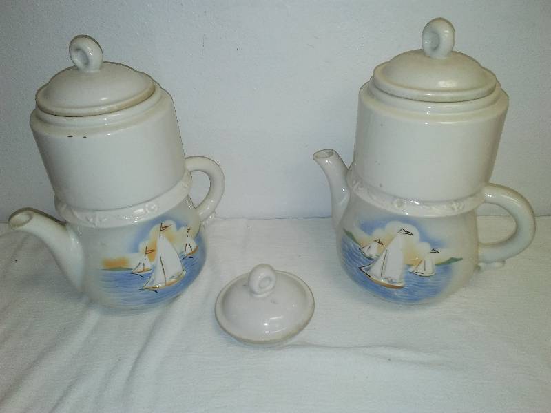 lot 175 image: 2 Porcelier coffee  tea pots with Brewing mechanism