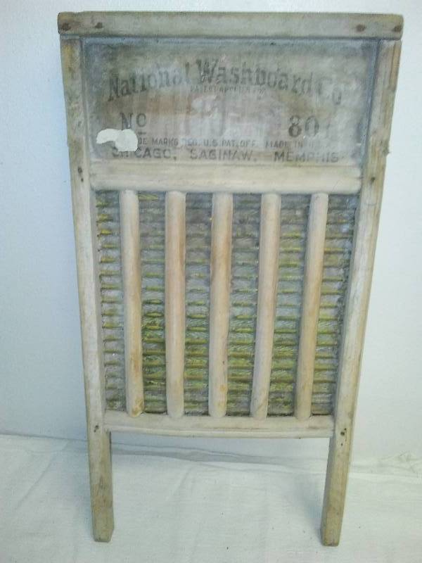 lot 184 image: Vintage National washboard No. 801