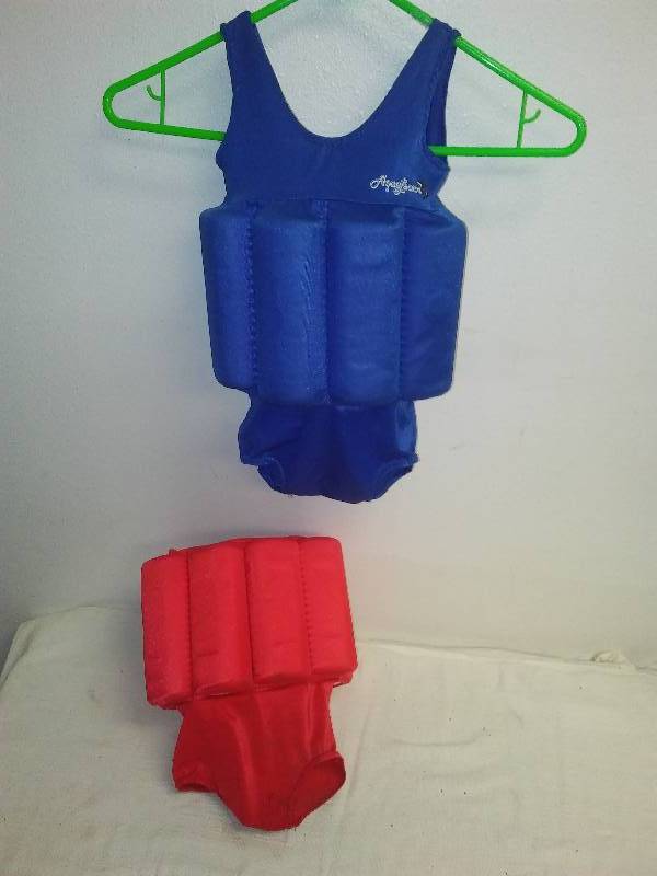 lot 188 image: 2 Aqua learn flotation device swimsuit with built-in floaties