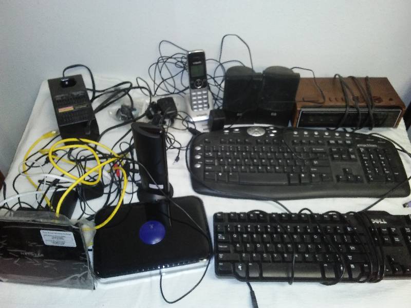 lot 192 image: Large lot of electronics, Dell, Net gear, HP, VTEC, Craftsman, Panasonic