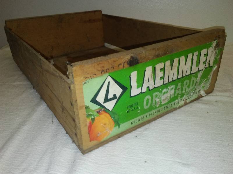 lot 194 image: Laemmler orchard wood fruit crate