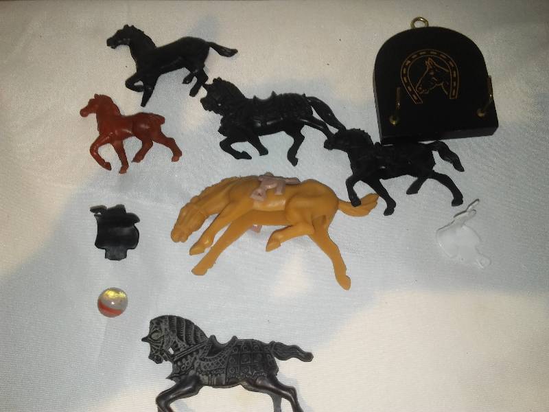 lot 224 image: Vintage Rubber and Plastic Horse
