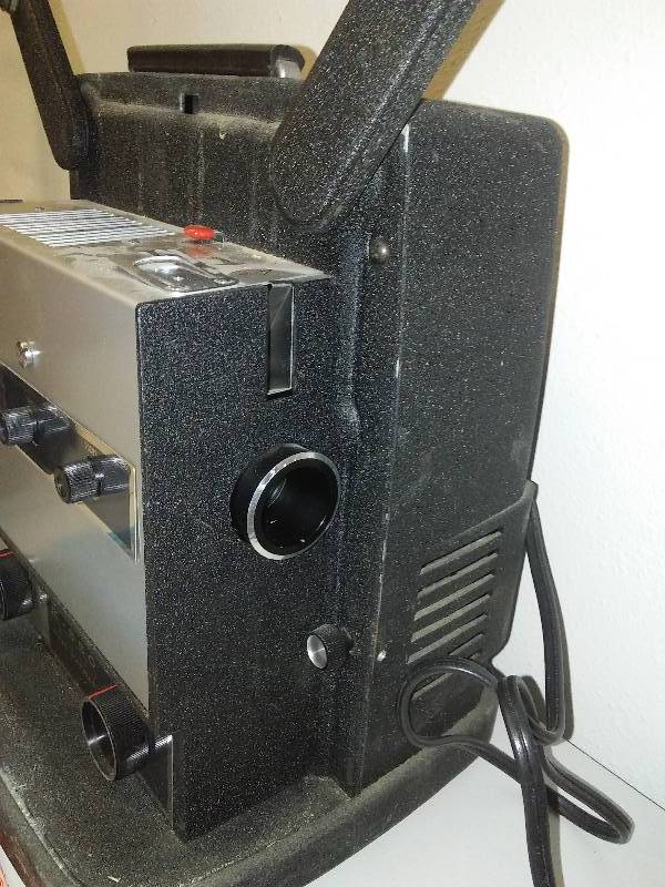 lot 242 image: Vintage Keystone Movie Projector