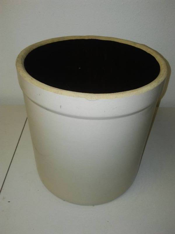 lot 249 image: Vintage Crock, 11 T x 11 diameter