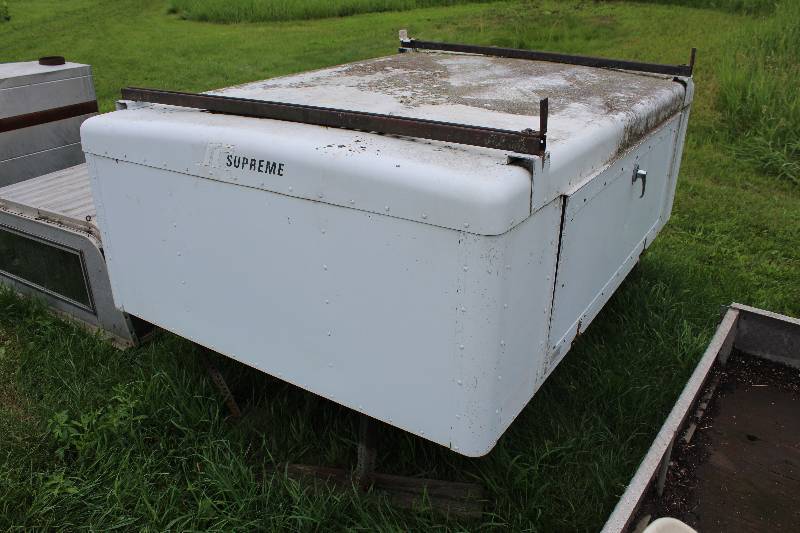 lot 434 image: Spartan Supreme Truck Bed Top w 2-Rear Entry Doors, 2-Side Tool Doors