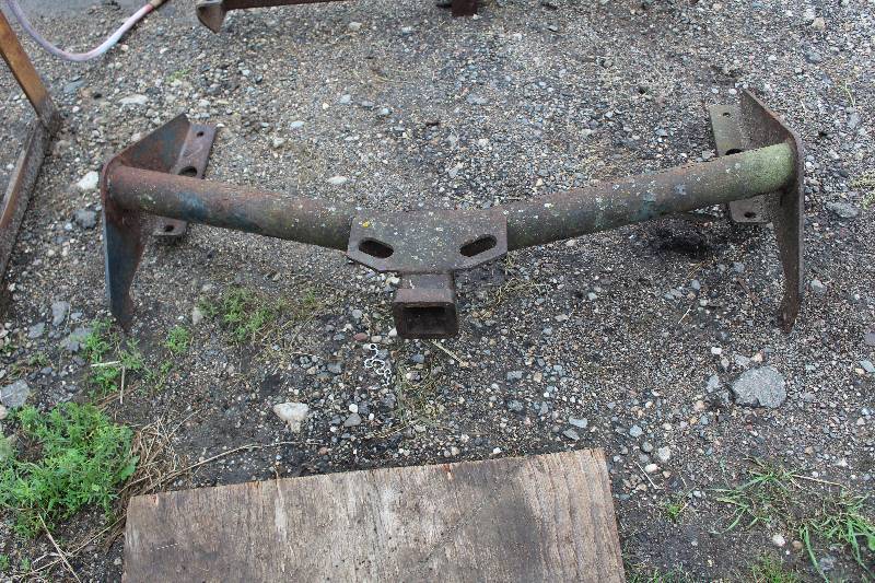 lot 441 image: Tow Bar Hitch Attachment