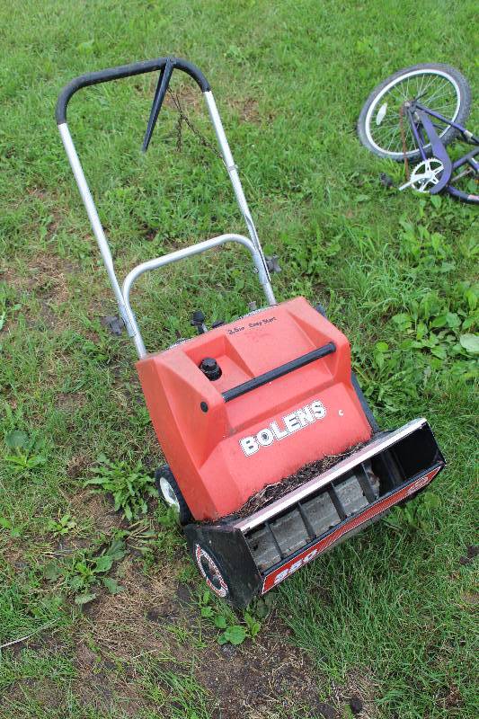 lot 460 image: Bolens 3.5 hp. Snowblower