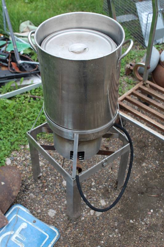 lot 474 image: Propane Turkey Fryer