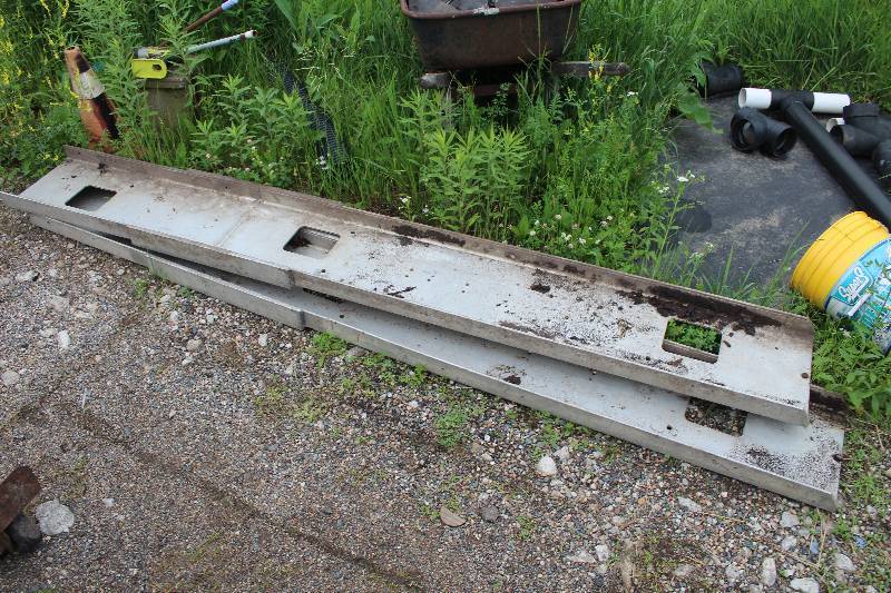 lot 485 image: Aluminum Ramps