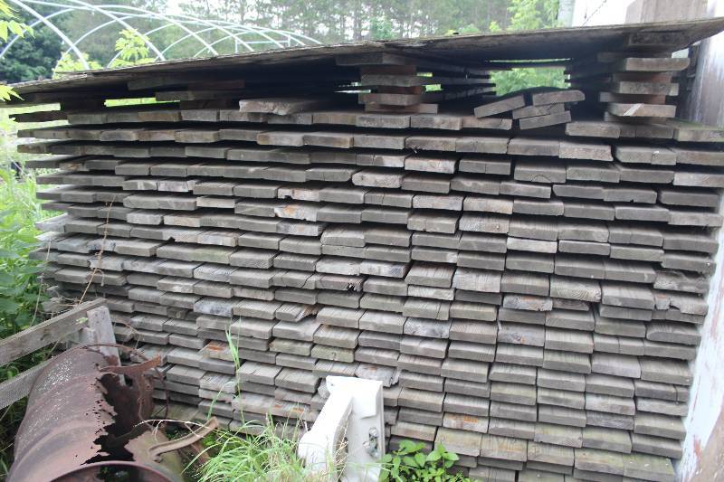 lot 511 image: Lot of (40) 2x8 Green Treated Lumber