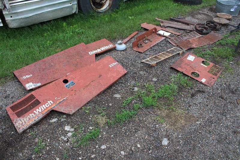 lot 404 image: Ditch Witch Parts for 255sx