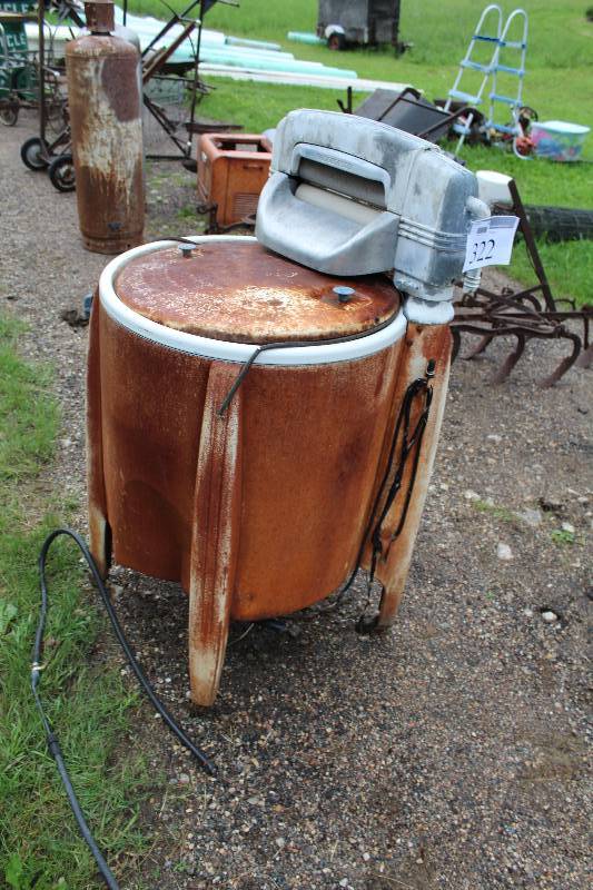 lot 322 image: Speed Queen Dryer