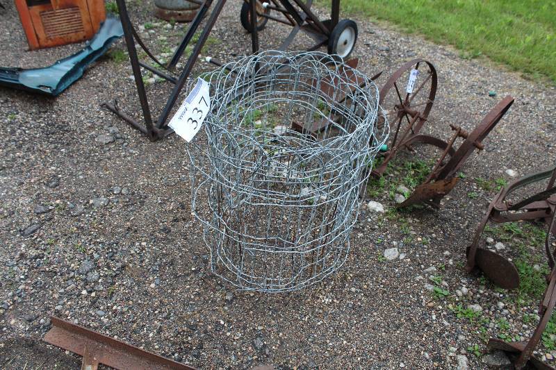 lot 337 image: Roll of Wire Garden Fencing