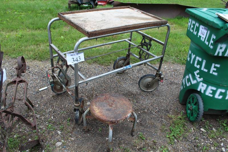 lot 343 image: Adjustable Medical Table