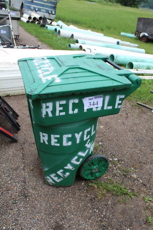 lot 344 image: Large Plastic Recycle Bin