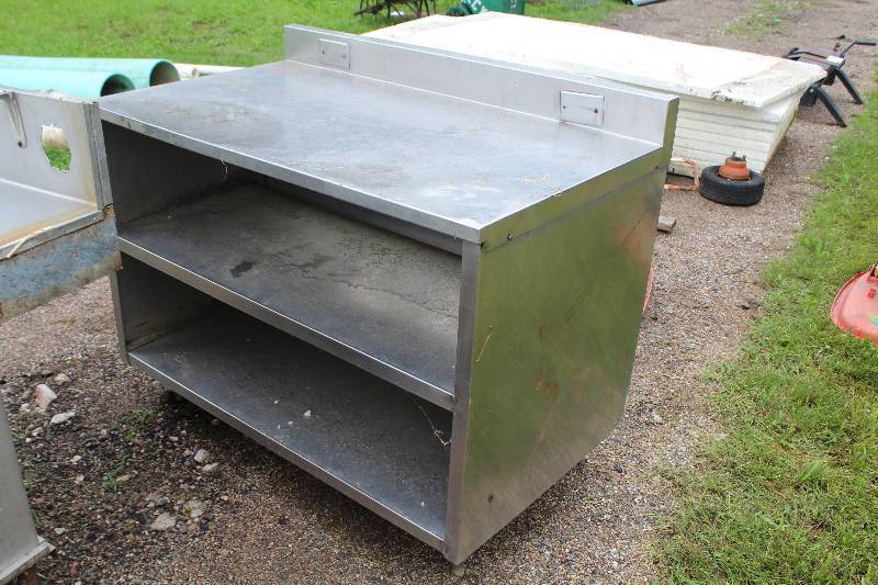lot 370 image: Stainless Steel Table