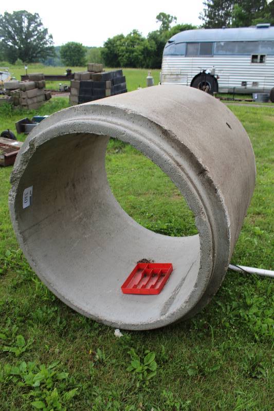 lot 380 image: Concrete Culvert Pipe