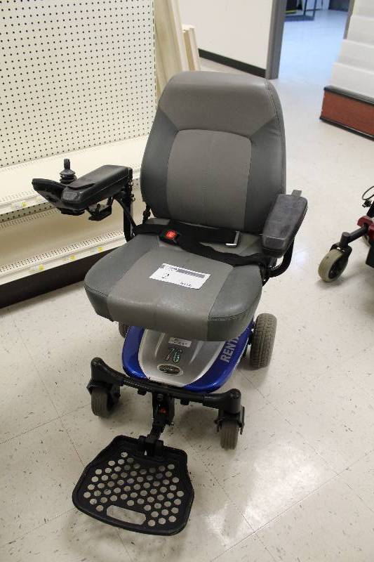 lot 2 image: Smarty Battery Operated Wheel Chair