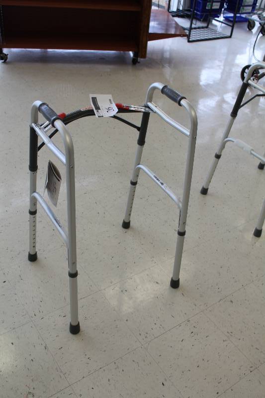 Drive Medical HX5 9JP Deluxe Folding Walker White Bear Lake Health