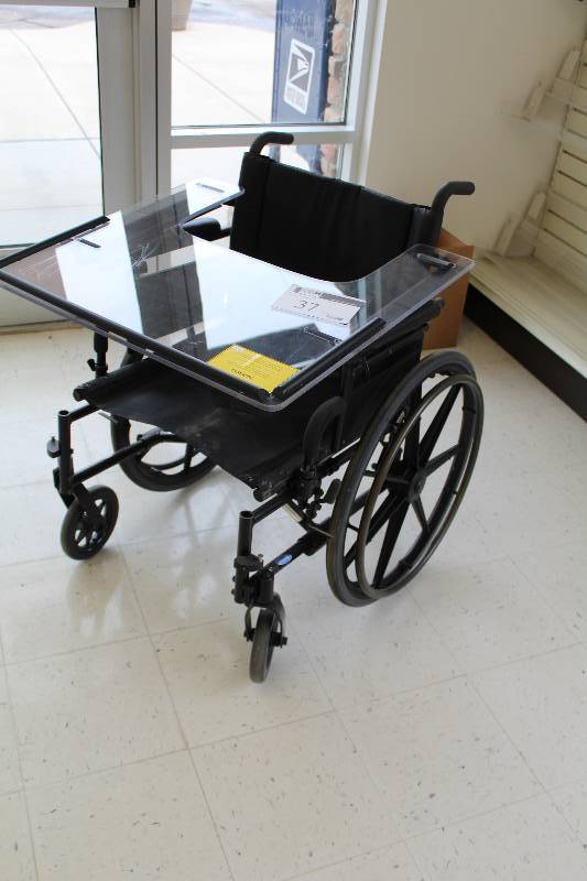 lot 37 image: Invacare Patriot Wheel Chair w Tray