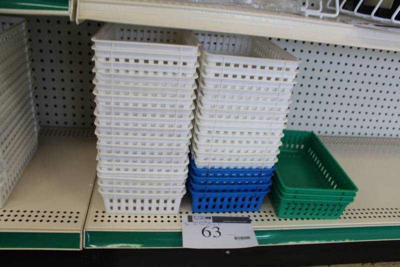 lot 63 image: Lot of (36) Plastic Trays