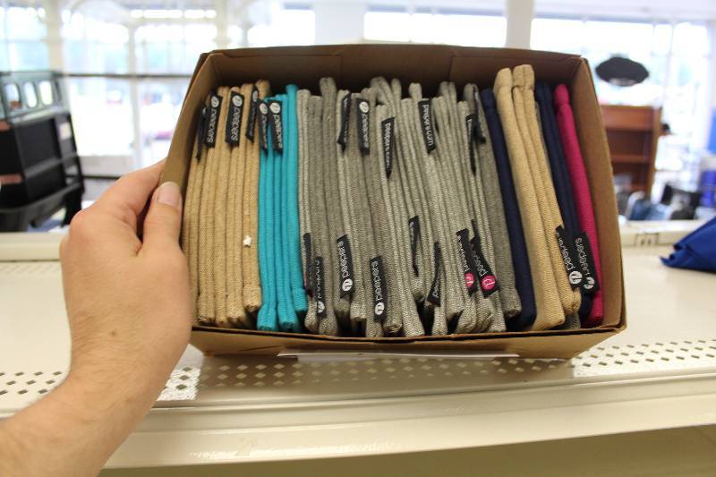 lot 71 image: Lot of (30) Peepers Eyeglass Cases
