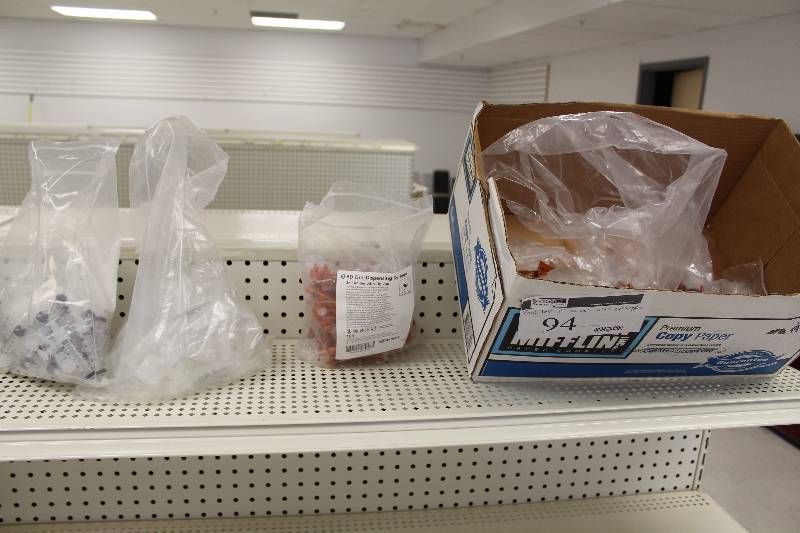lot 94 image: Oral Syringes