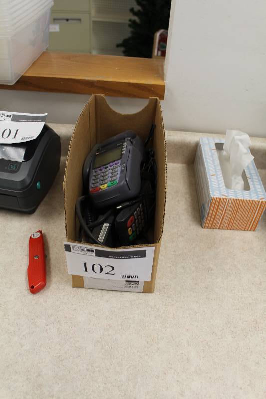 lot 102 image: Verifone Point of Sale Credit Card Readers w Cables