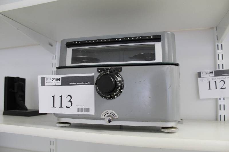 lot 113 image: The Torsion Balance Company Scale