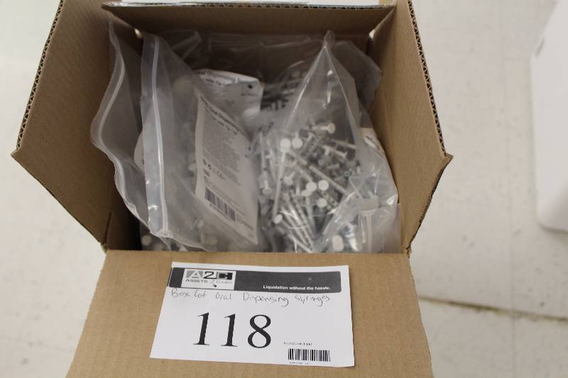lot 118 image: BD Oral Dispensing Syringes 1ml Clear w Tip Cap