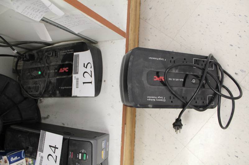 lot 125 image: Lot of (2) APC Back-UPS ES 750 Battery Backup w Surge Protection