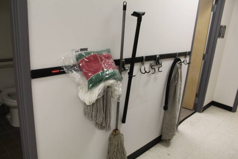 lot 130 image: Rubbermaid Fasttrack Household Cleaning Tools Wall Hanging System