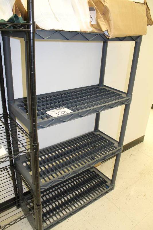 lot 128 image: 4-Shelf Shelving Unit